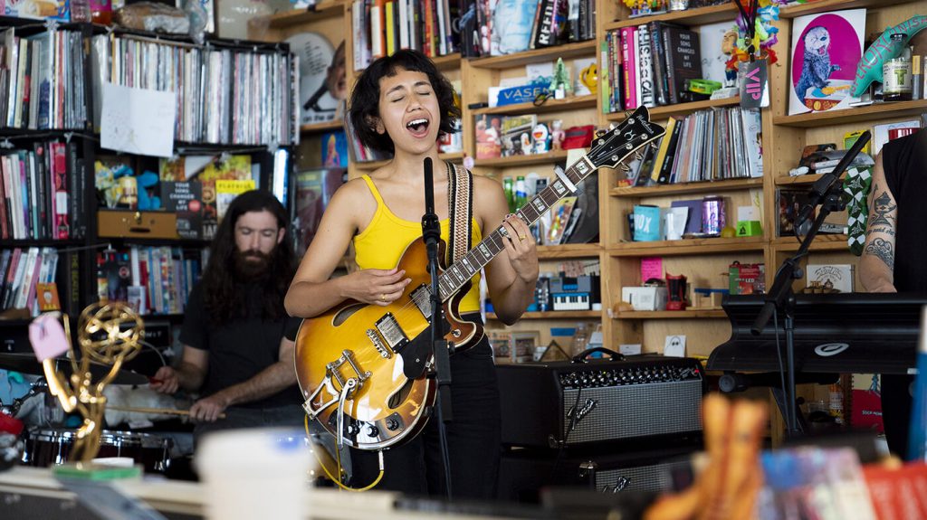 Haley Heynderickx belting out her first tune in her band's NPR Tiny Desk concert.