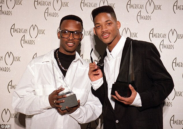 Will Smith & DJ Jazzy Jeff pose with their award at the American Music Awards in 1989. How Will Smith Became the Fresh Prince of Bel-Air