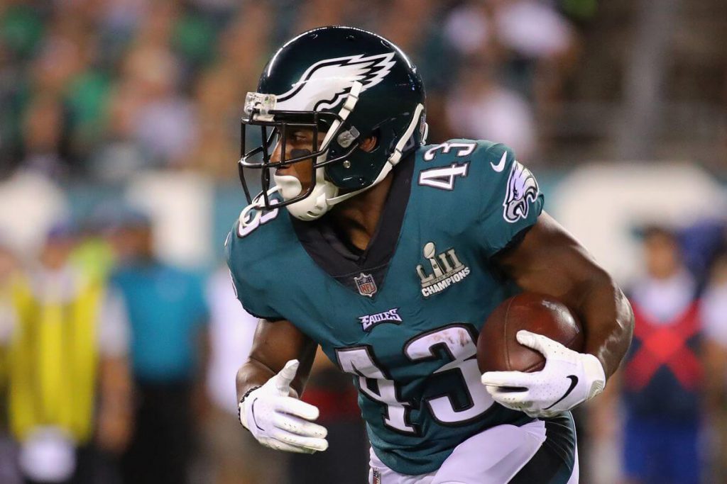 Darren Sproles carries the rock for the Super Bowl Champion Philadelphia Eagles. Sproles is one of our Wild Card Weekend Sneaky Plays.