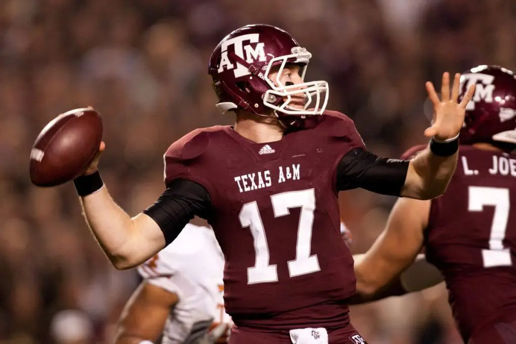 Ryan Tannehill slings a pass for Texas A&M in 2011